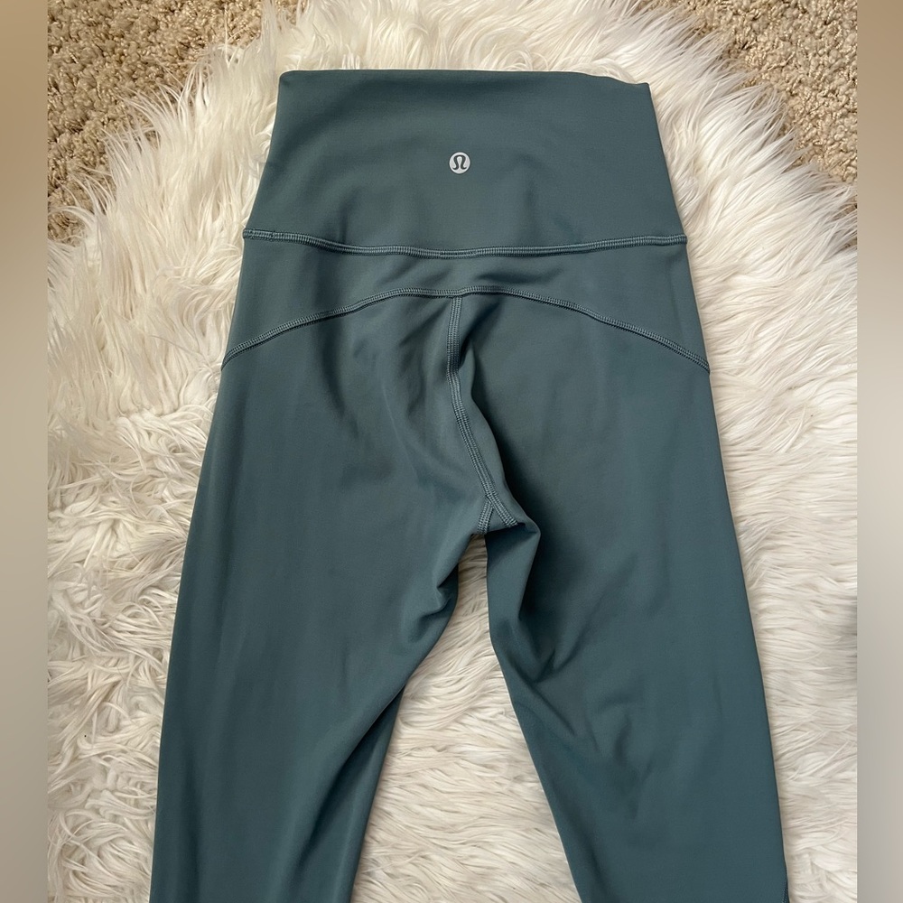 {Lululemon} In Movement 7/8 Tight Everlux in Green - Women's 2 - Picture 5 of 13